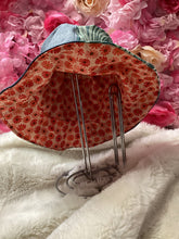 Poppy Wave bucket